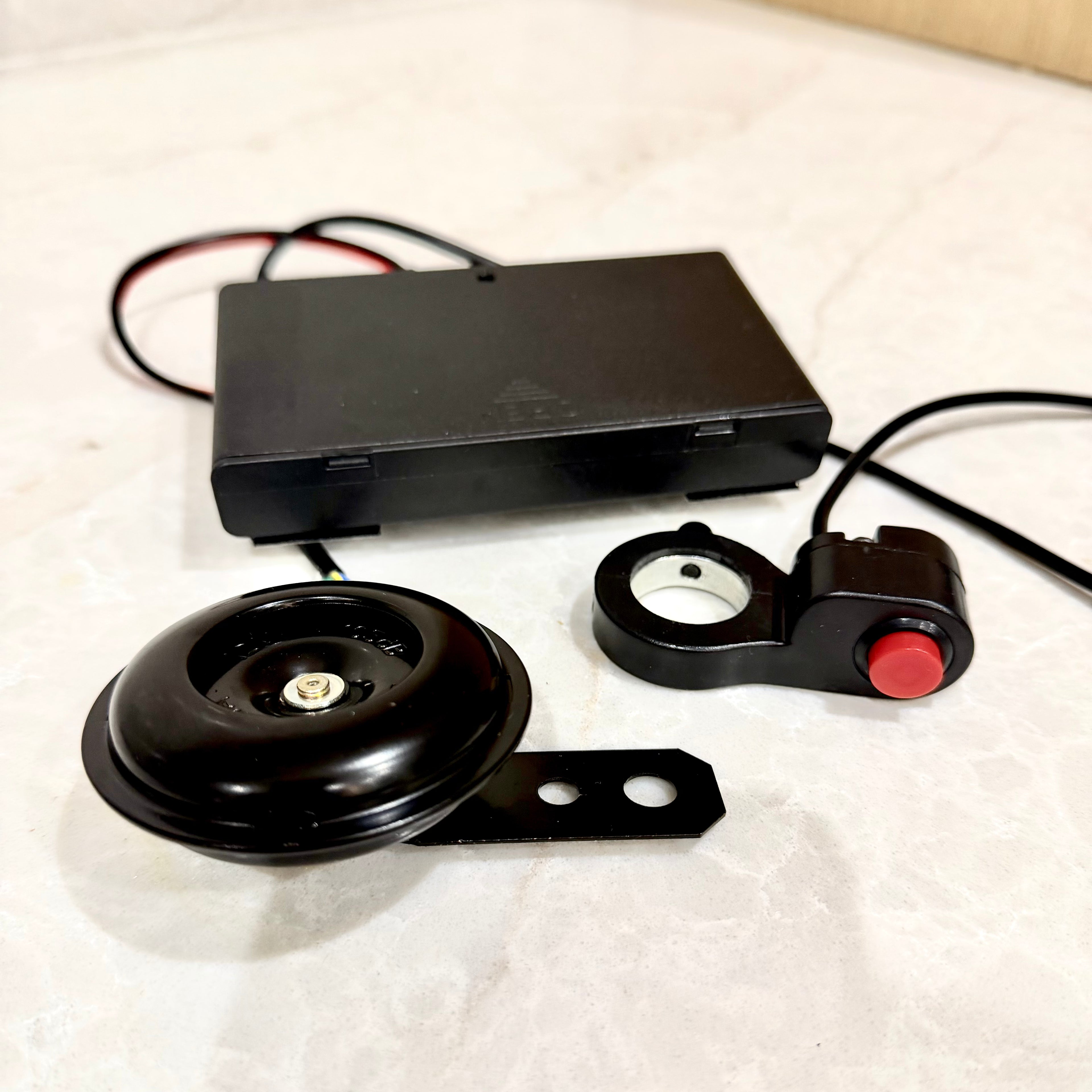 AA Battery Powered Horn & Switch Kit (Complete Setup Kit)