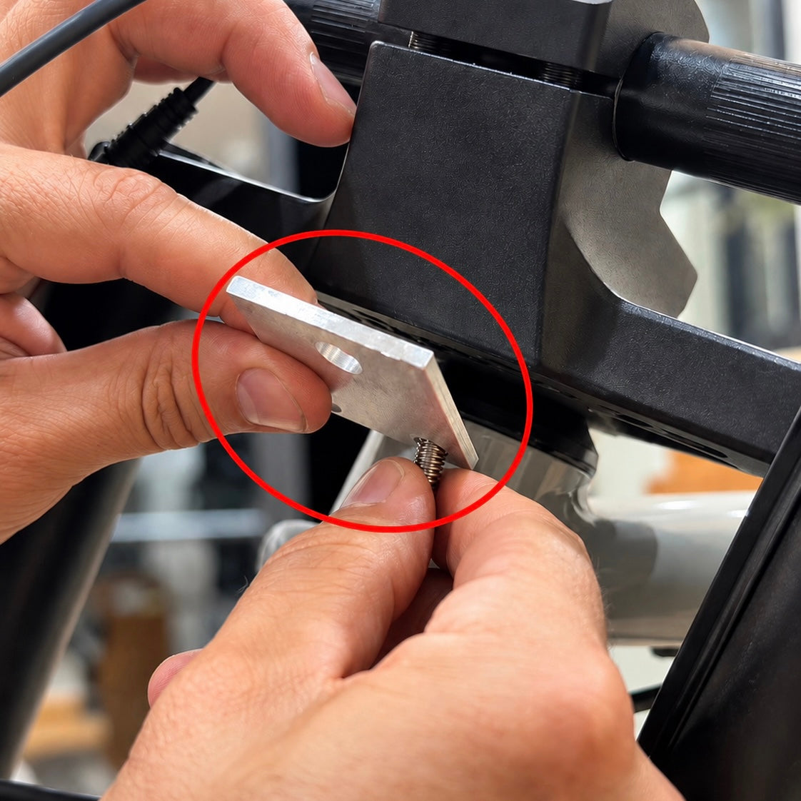 Baja Light Mounting Bracket (Metal, comes w/ bolts)